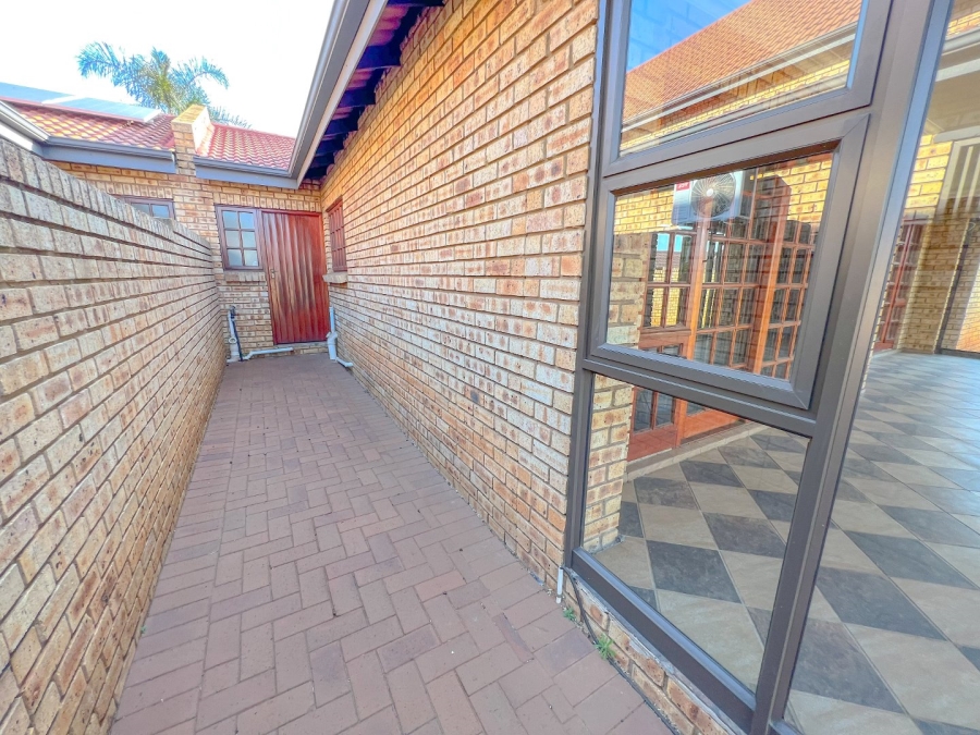 3 Bedroom Property for Sale in Vaalpark Free State